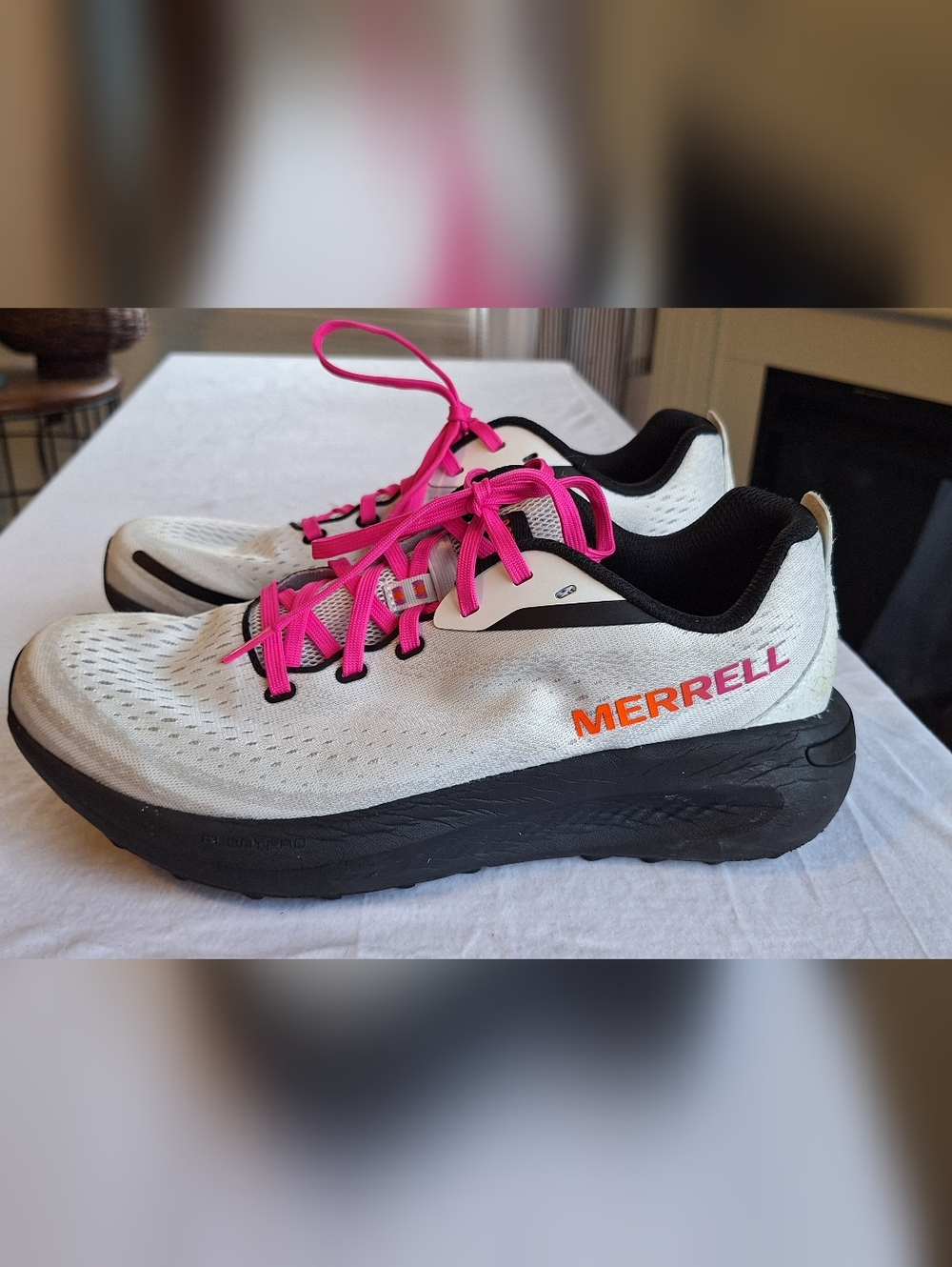 Merrell Sneakers Mens Size 10 White Pink Lace Running Walking Trail Shoes
